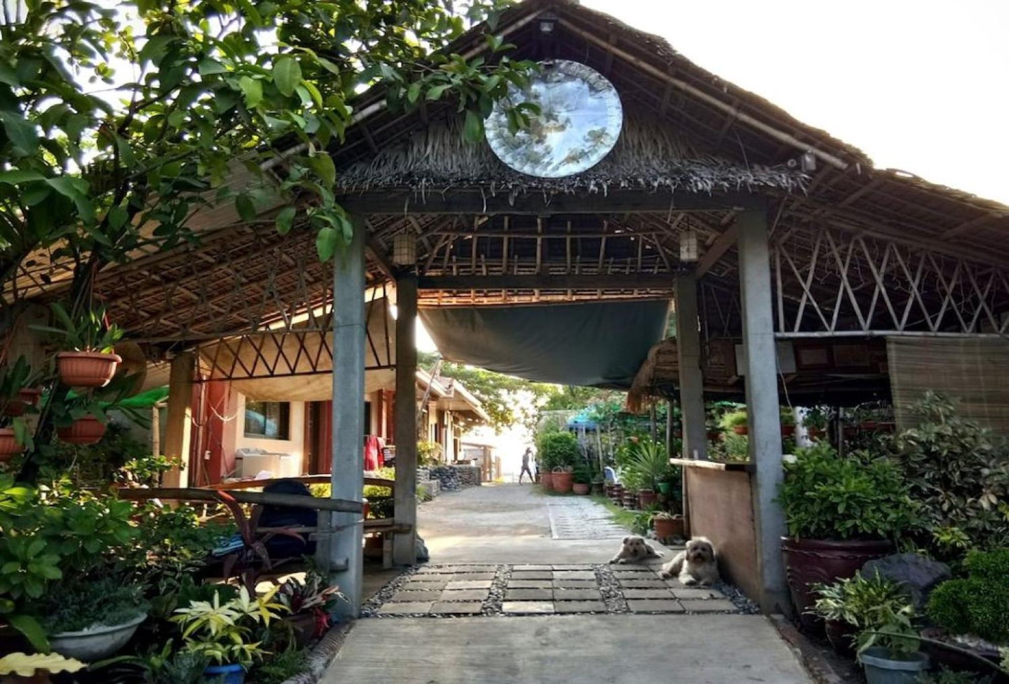 Reddoorz Hostel At Megans Paradisio Beach Resort San Antonio  Exteriér fotografie